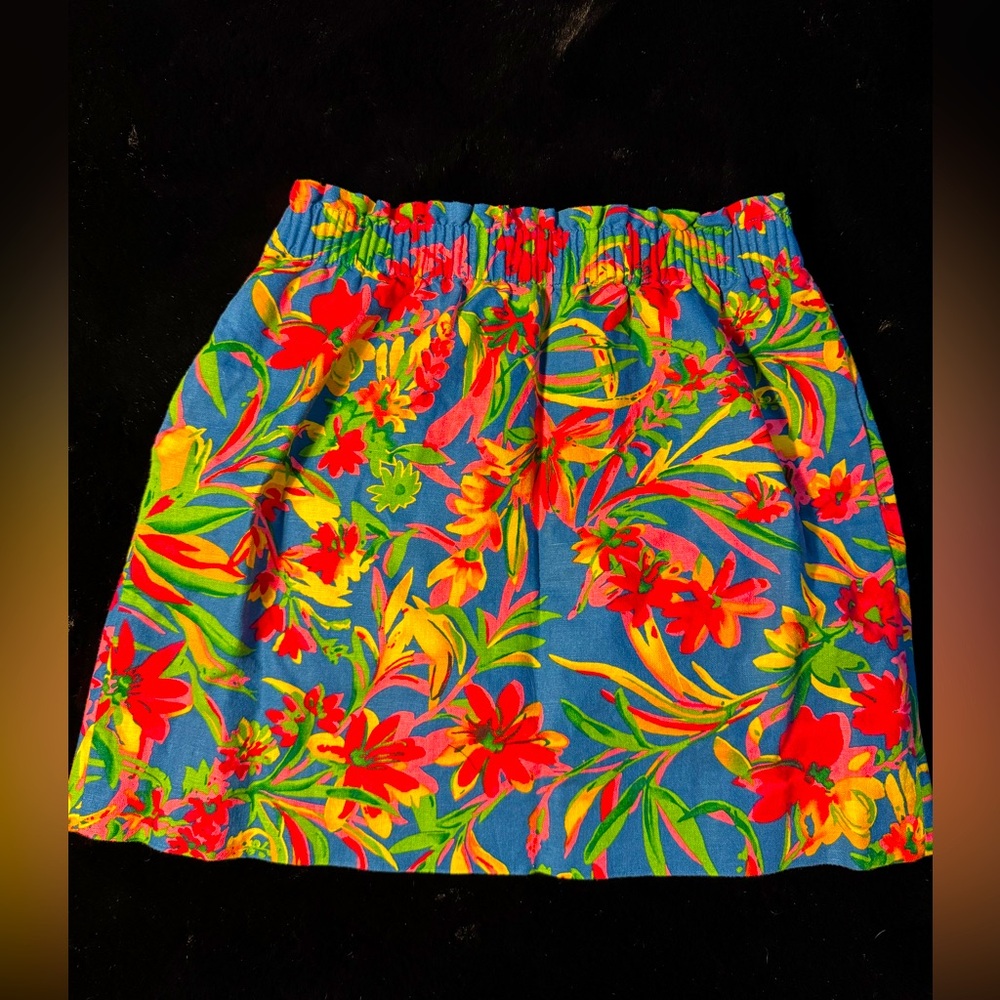 J. Crew linen floral mini skirt, with pockets!
Size 8